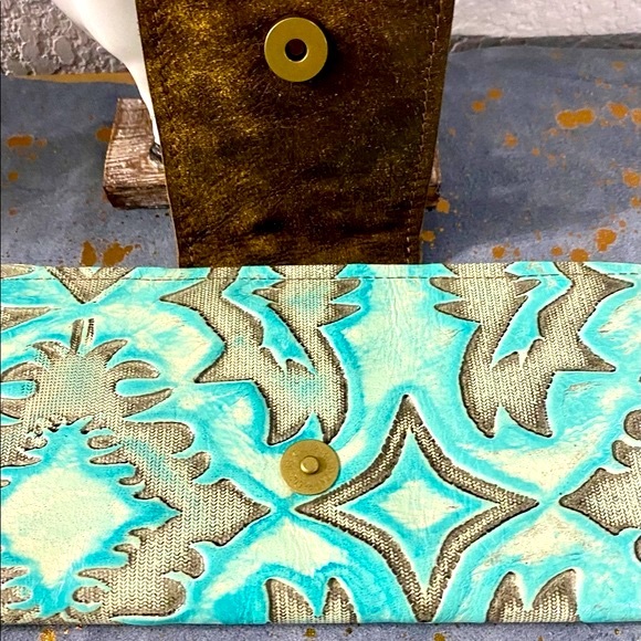 NWT Keep It Gypsy Turquoise Tooled Genuine Leather Wallet - Picture 7 of 16
